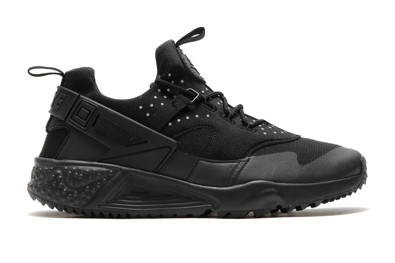 nike-air-huarache-ultility-black