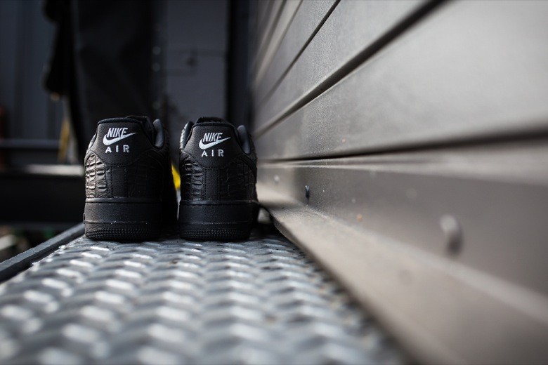 nike air force 1 black croc skin