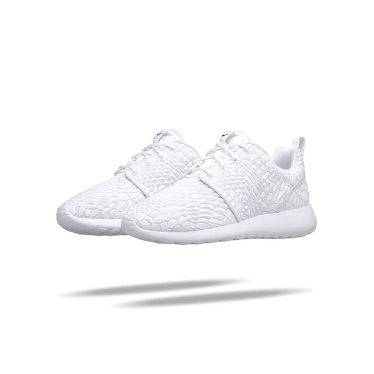 nike roshe run gold trophy