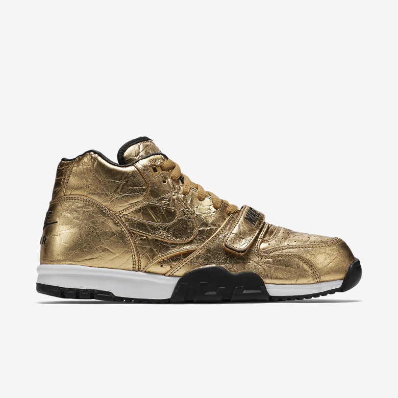 nike-air-trainer-1-gold-super-bowl-01