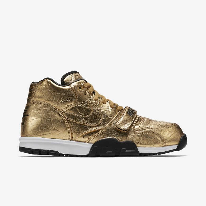 nike-air-trainer-1-gold-super-bowl-01