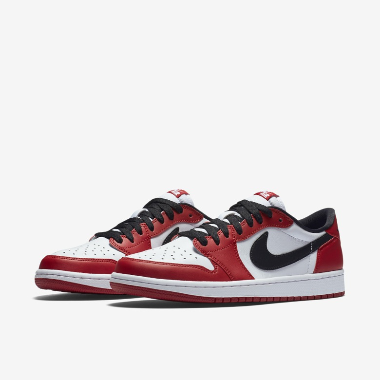 air-jordan-1-low-chicago-4