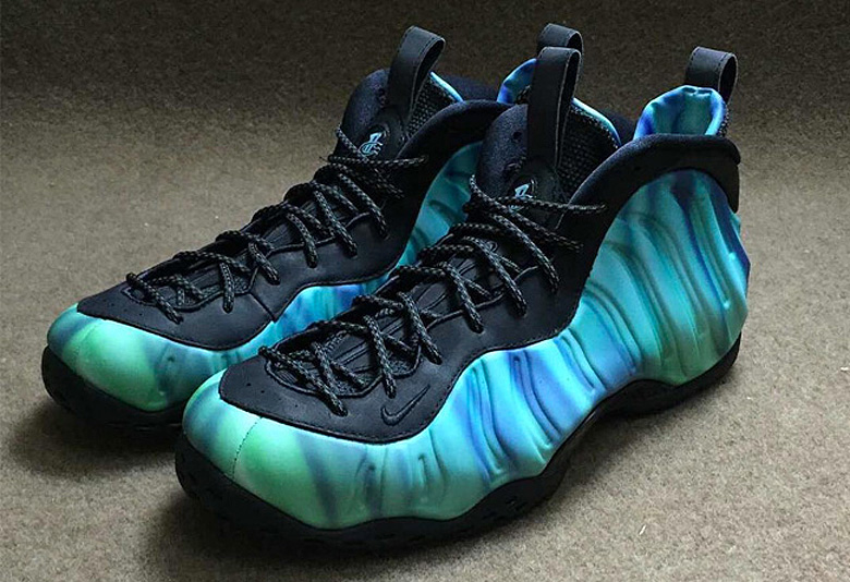 nike-air-foamposite-northern-lights-4