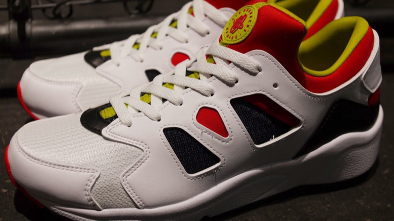 nike huarache international-8