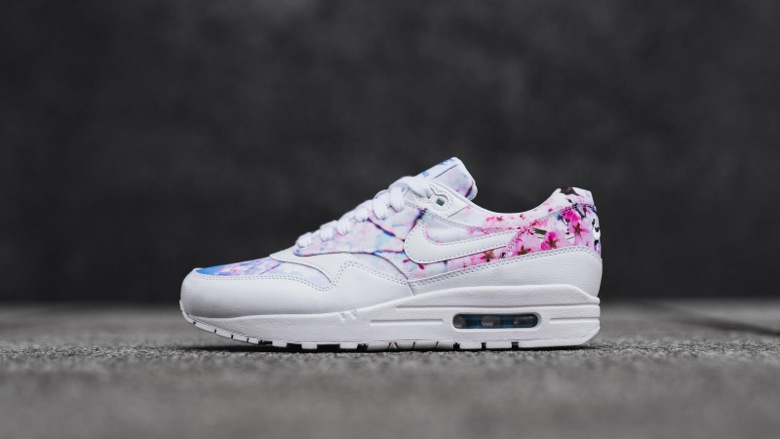 nike-air-max-1-cherry-blossom-1