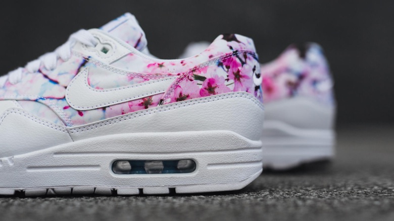 nike-air-max-1-cherry-blossom-2