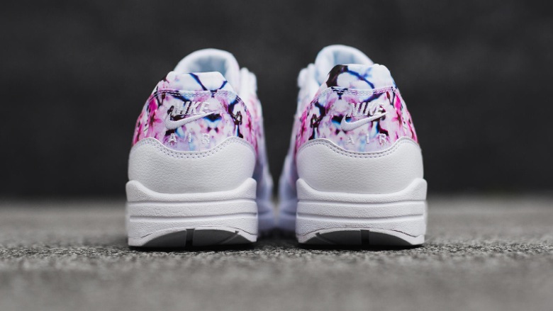 nike-air-max-1-cherry-blossom-3