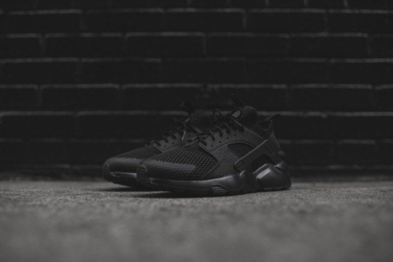 nike air huarache run ultra br triple black-4