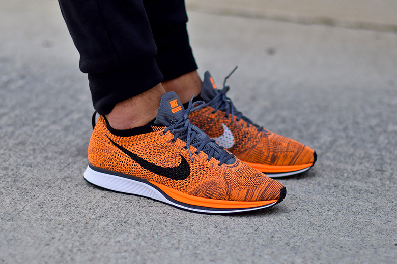 nike flyknit trainer orange