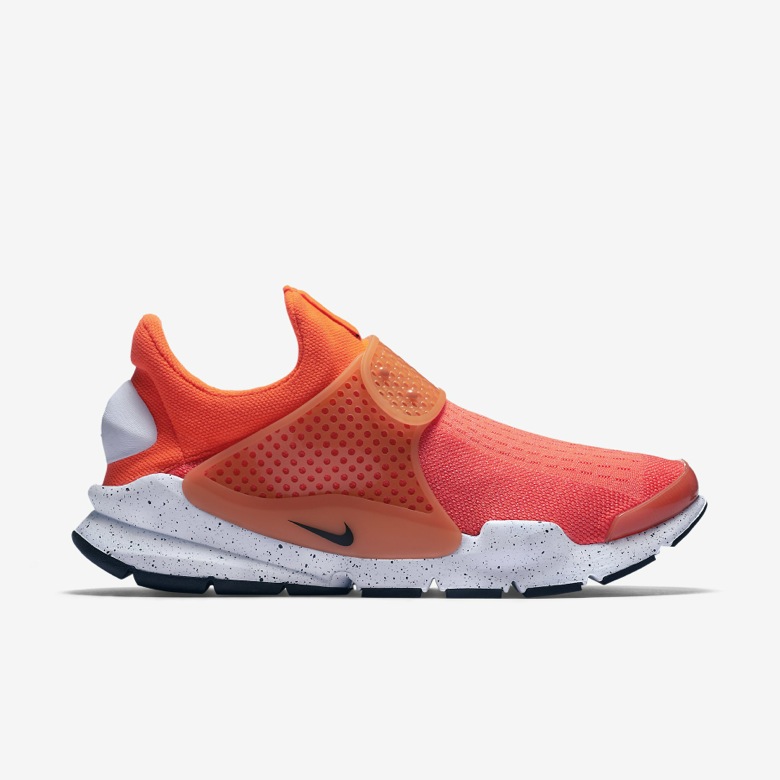 Nike-Sock-Dart-Total-Crimson-2