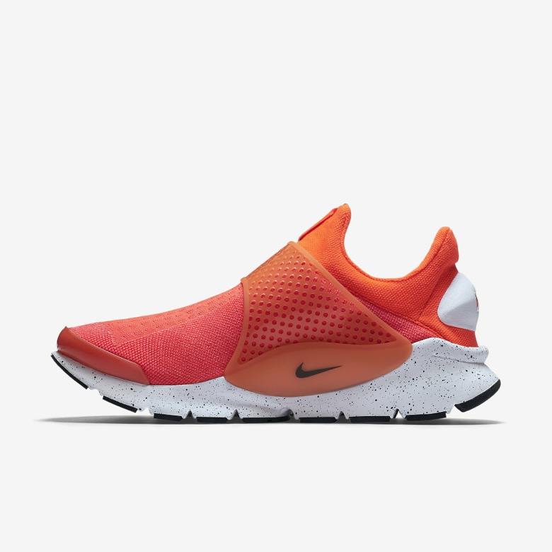 Nike-Sock-Dart-Total-Crimson-4