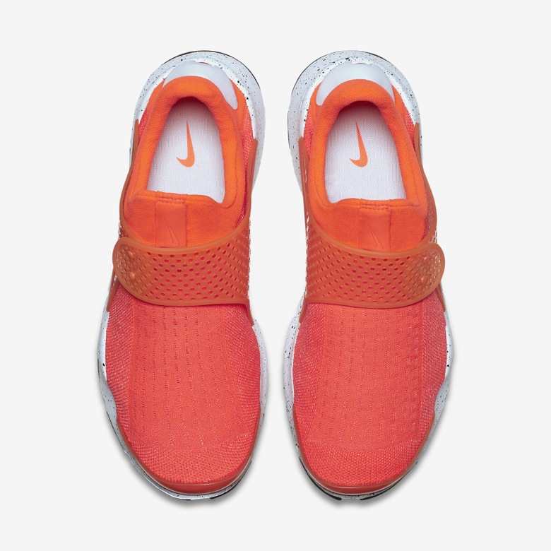 Nike-Sock-Dart-Total-Crimson-5