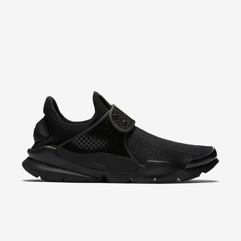 nike-sock-dart-triple-black-5