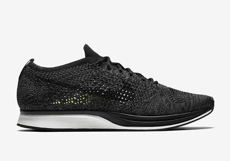 Nike-Flyknit-Racer-Blackout-2