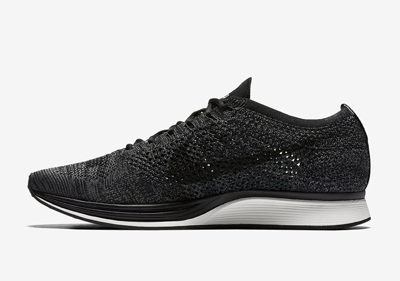 Nike-Flyknit-Racer-Blackout-3