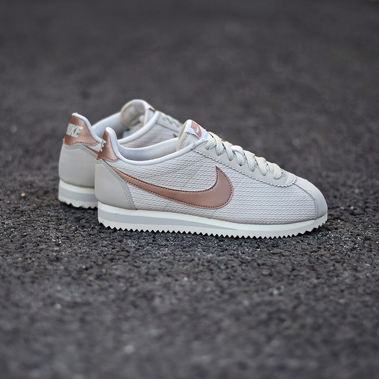 nike cortez leather lux beige