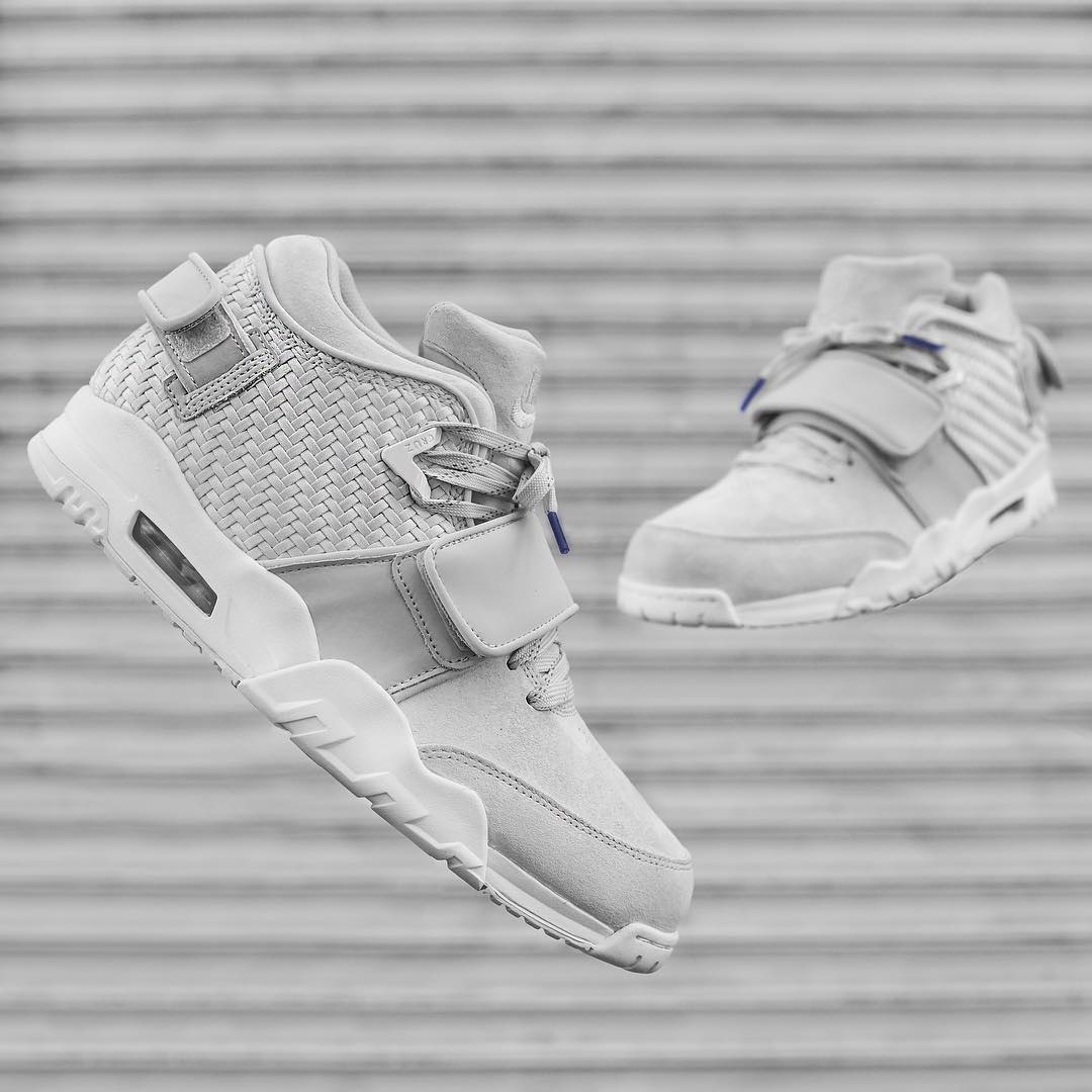 Nike air cruz light bone on sale