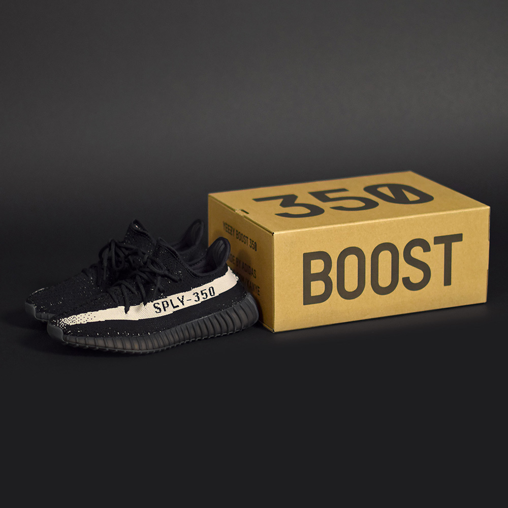 adidas Yeezy Boost 350 V2 Black White Core - Sneakers.fr