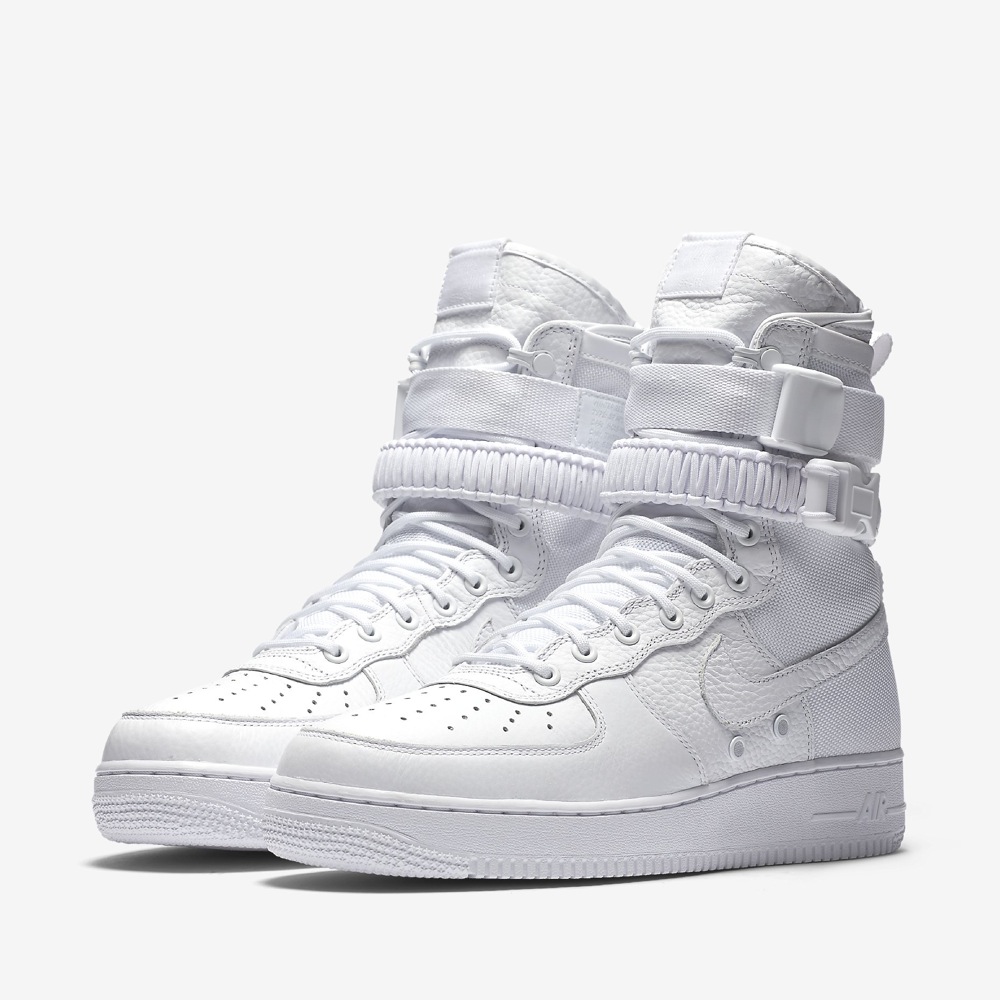 Nike Special Field Air Force 1 Triple 