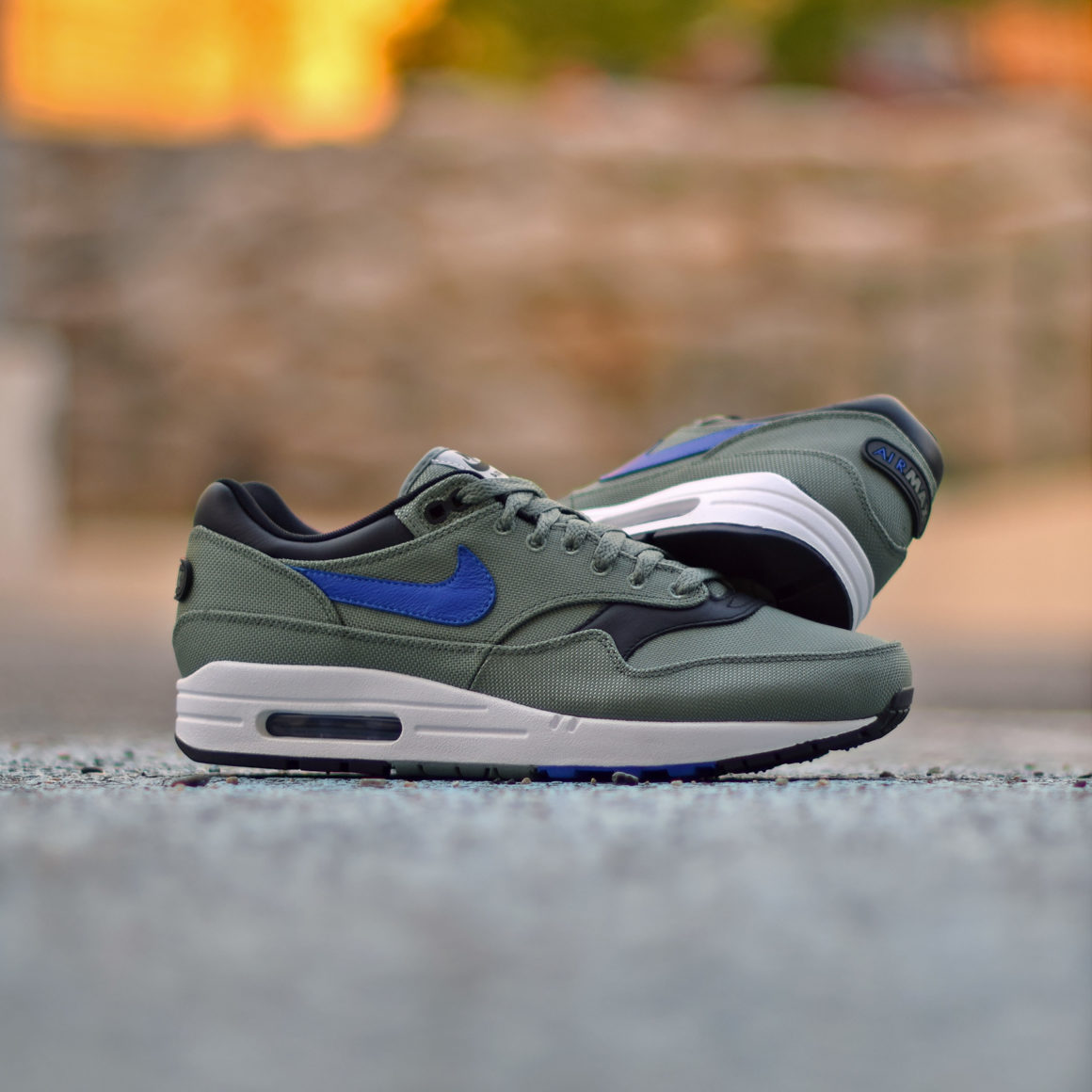 air max 1 93 logo