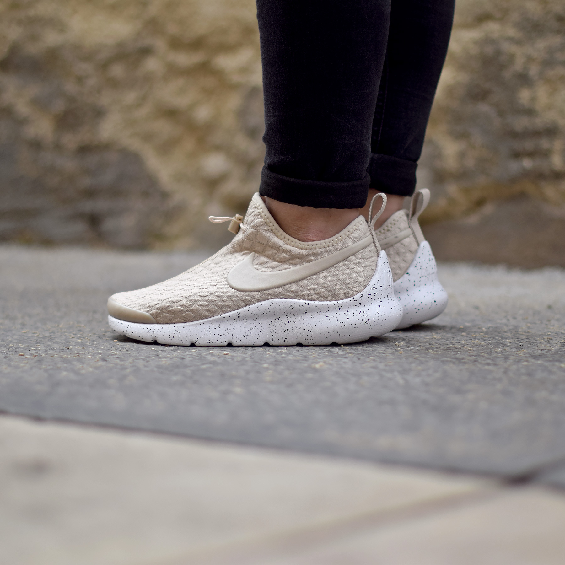 Nike aptare deals price