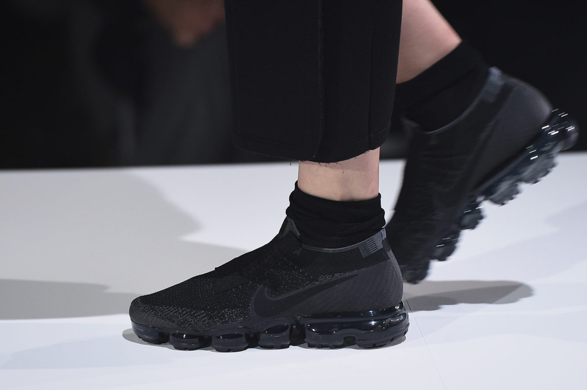 vapormax x comme des garcons