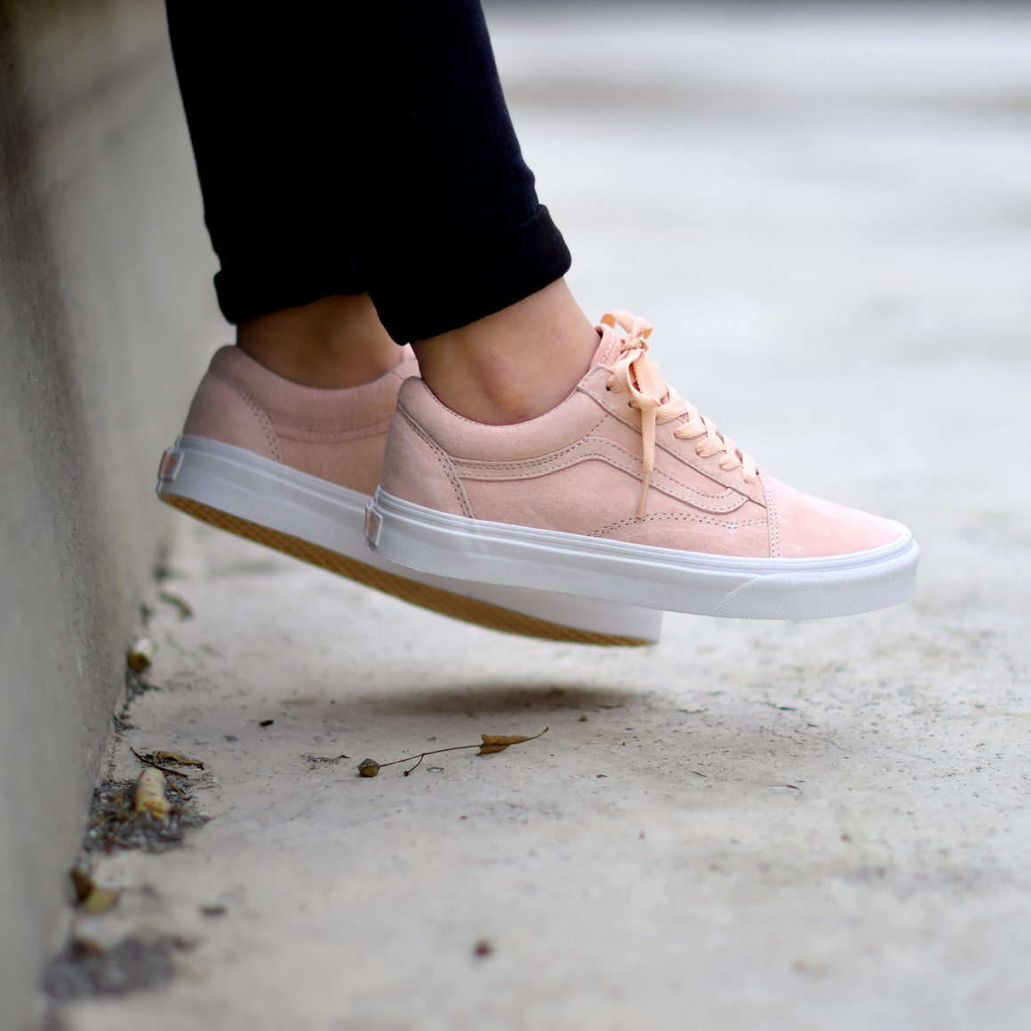 vans old skool rose suede