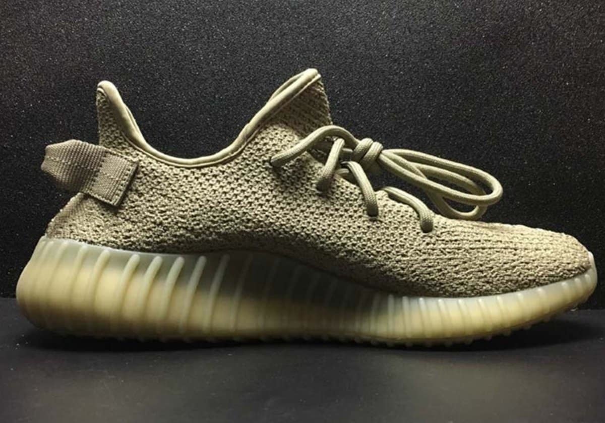 yeezy blanche et orange