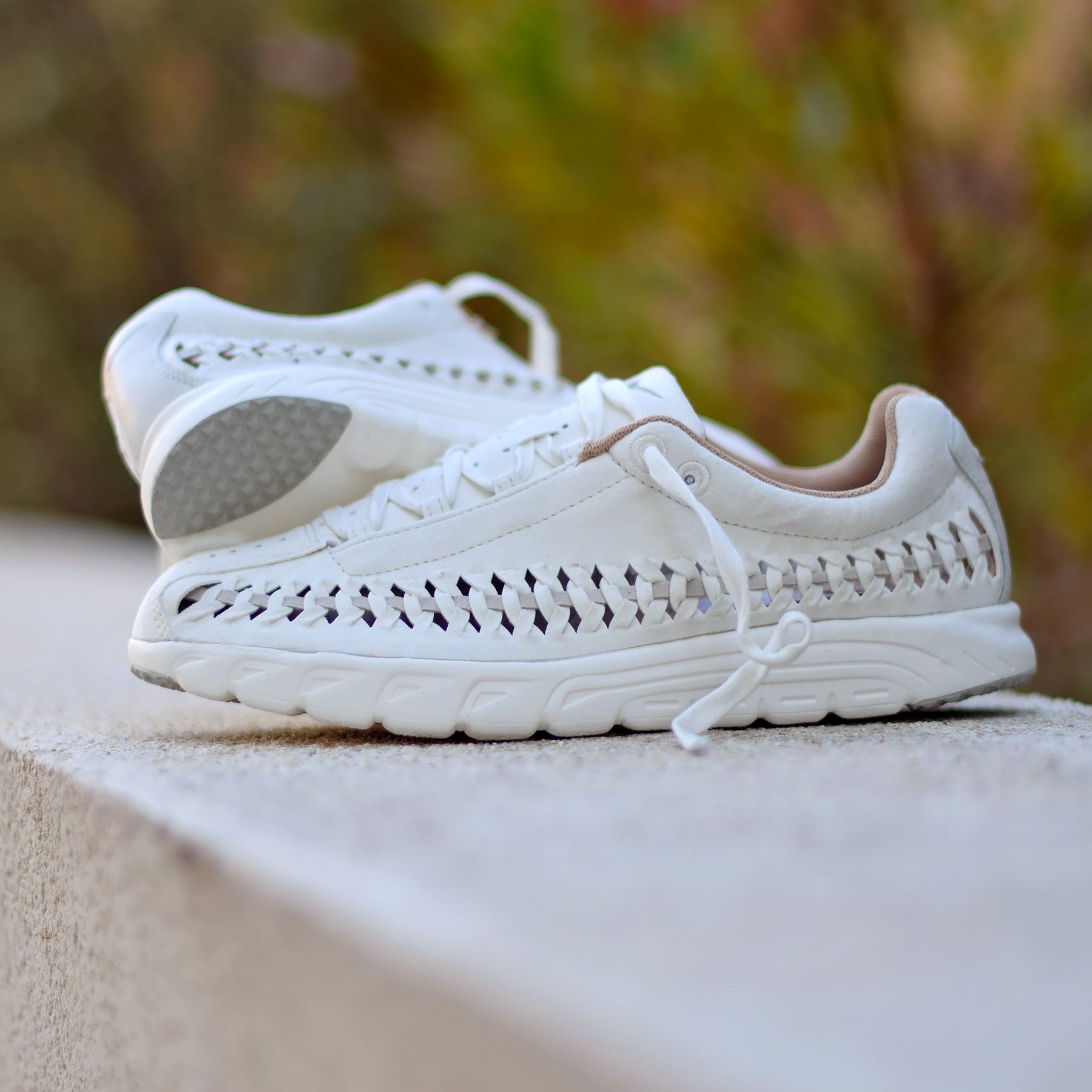 Nike W Mayfly Woven - Grey Sneakers.fr