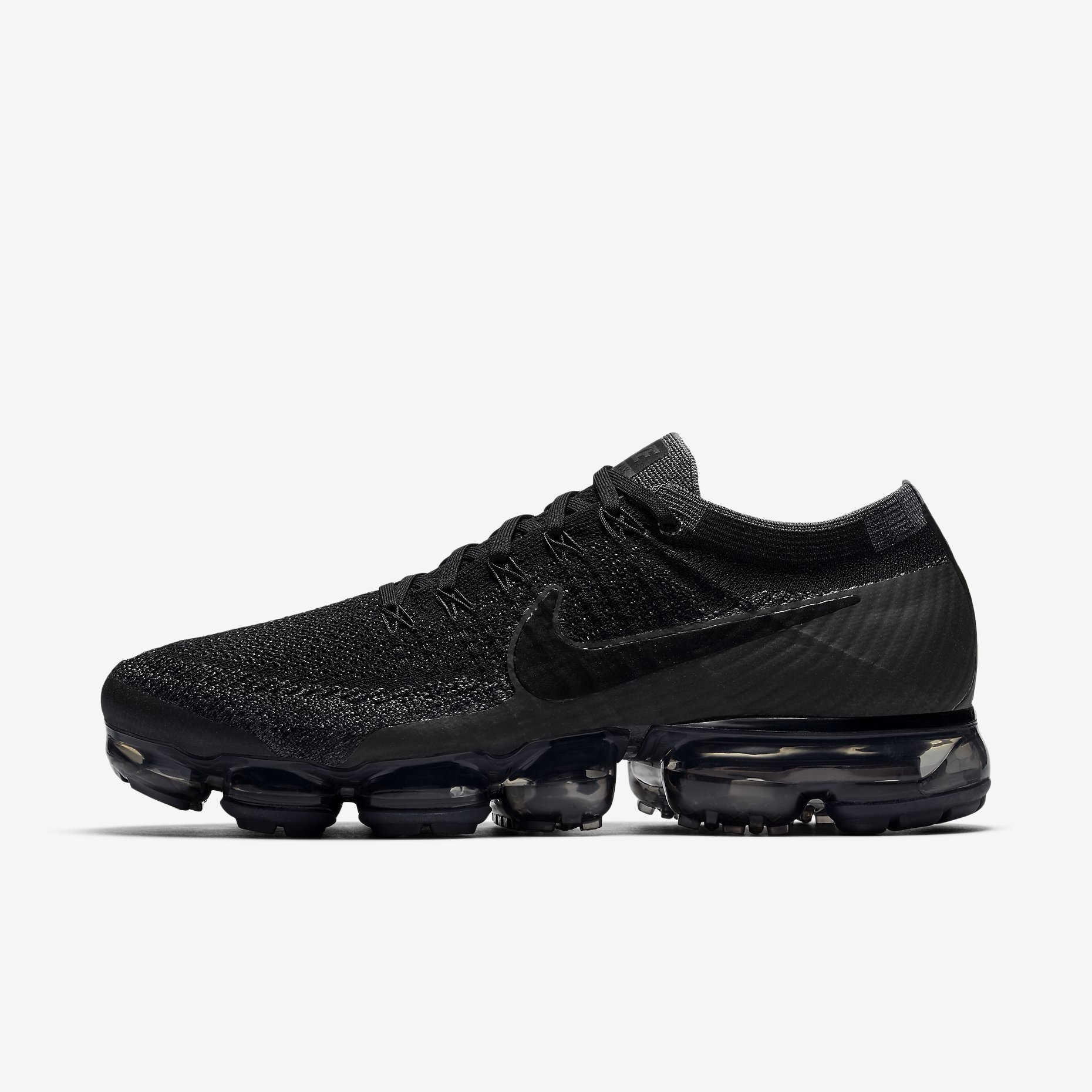 vapormax triple black flyknit