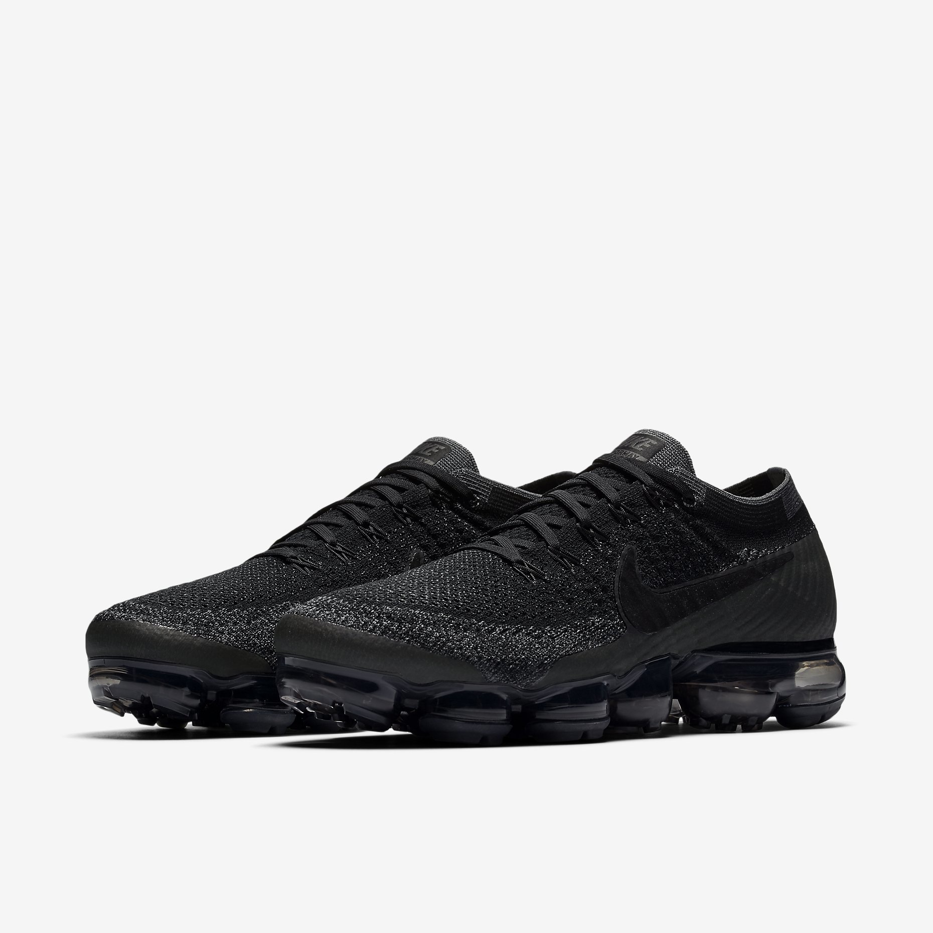 vapormax triple black flyknit