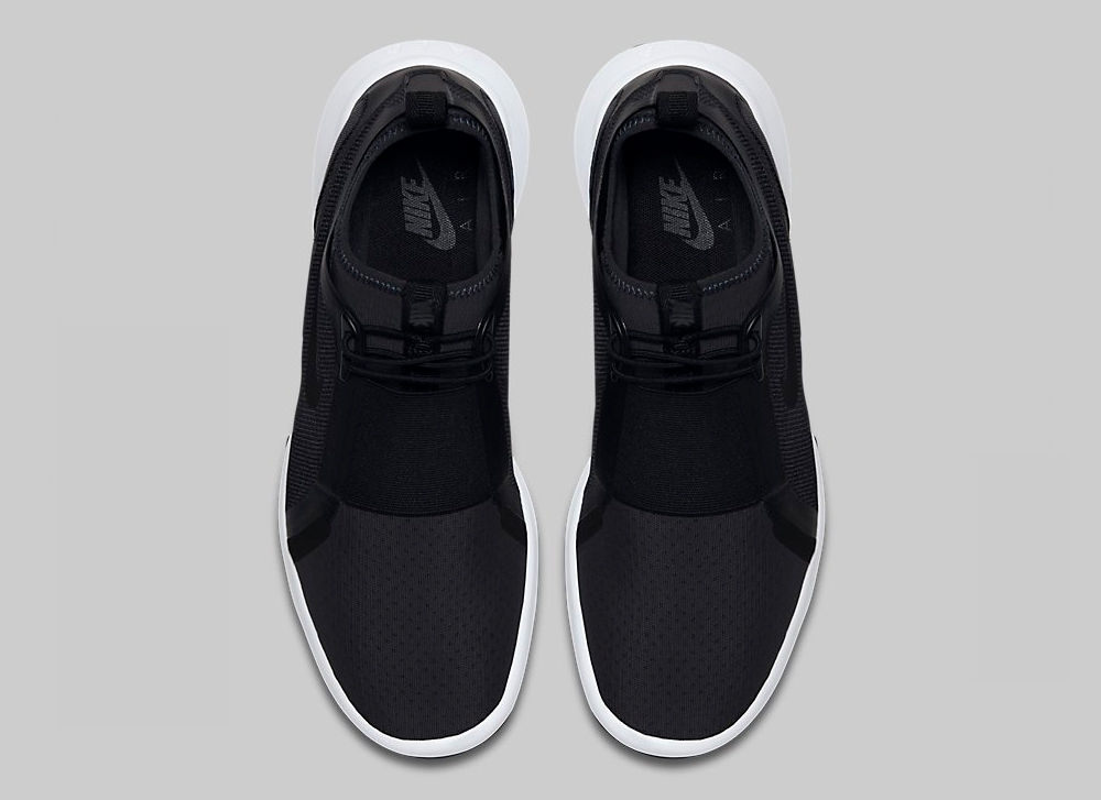 nike current slip on