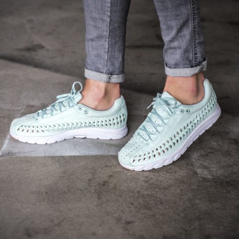 Nike W Mayfly Woven QS Barely Orange & White | END.