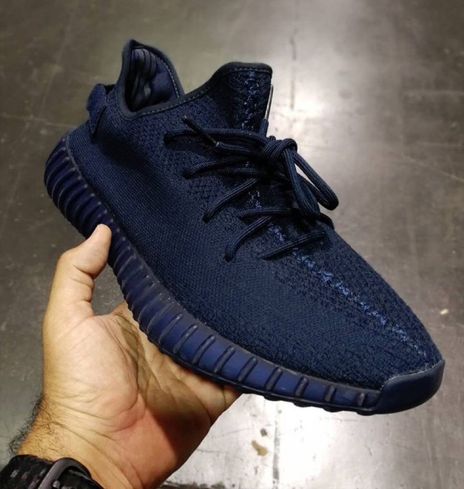 yeezy bleue