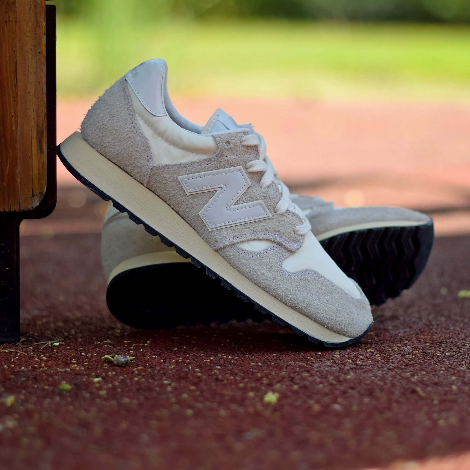 new balance 520 hairy