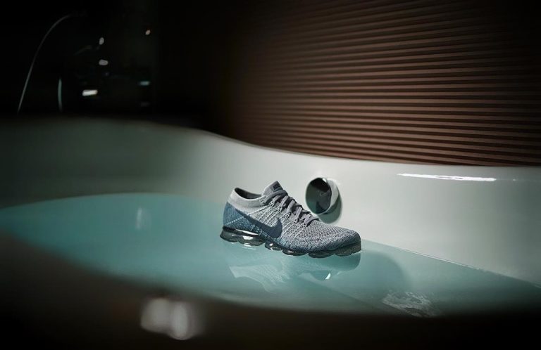 grey and teal vapormax
