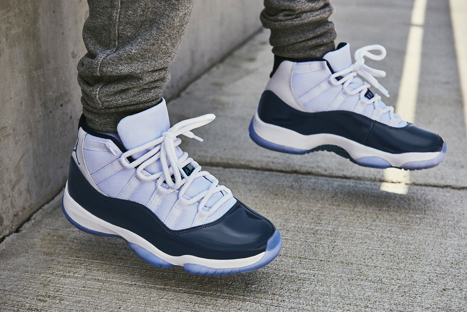 jordan 11 bleu et noir