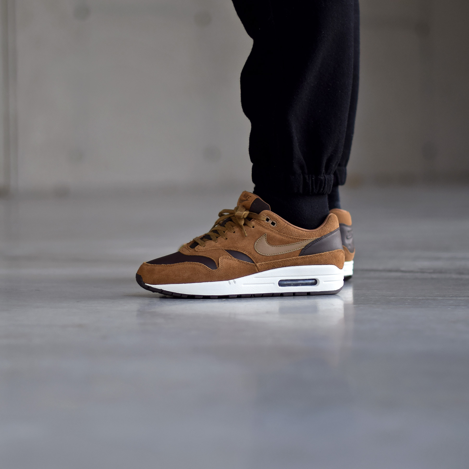 air max 1 premium leather