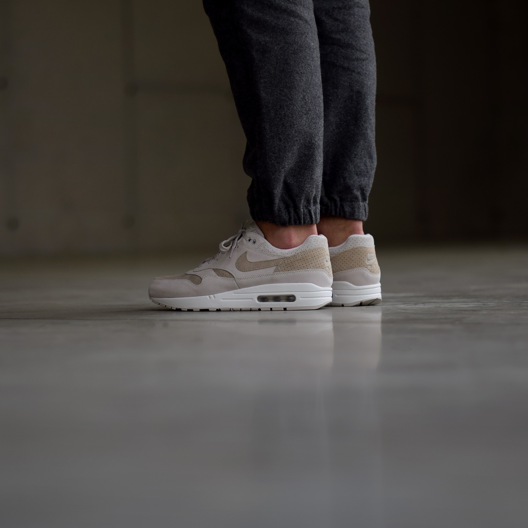 air max 1 premium desert sand