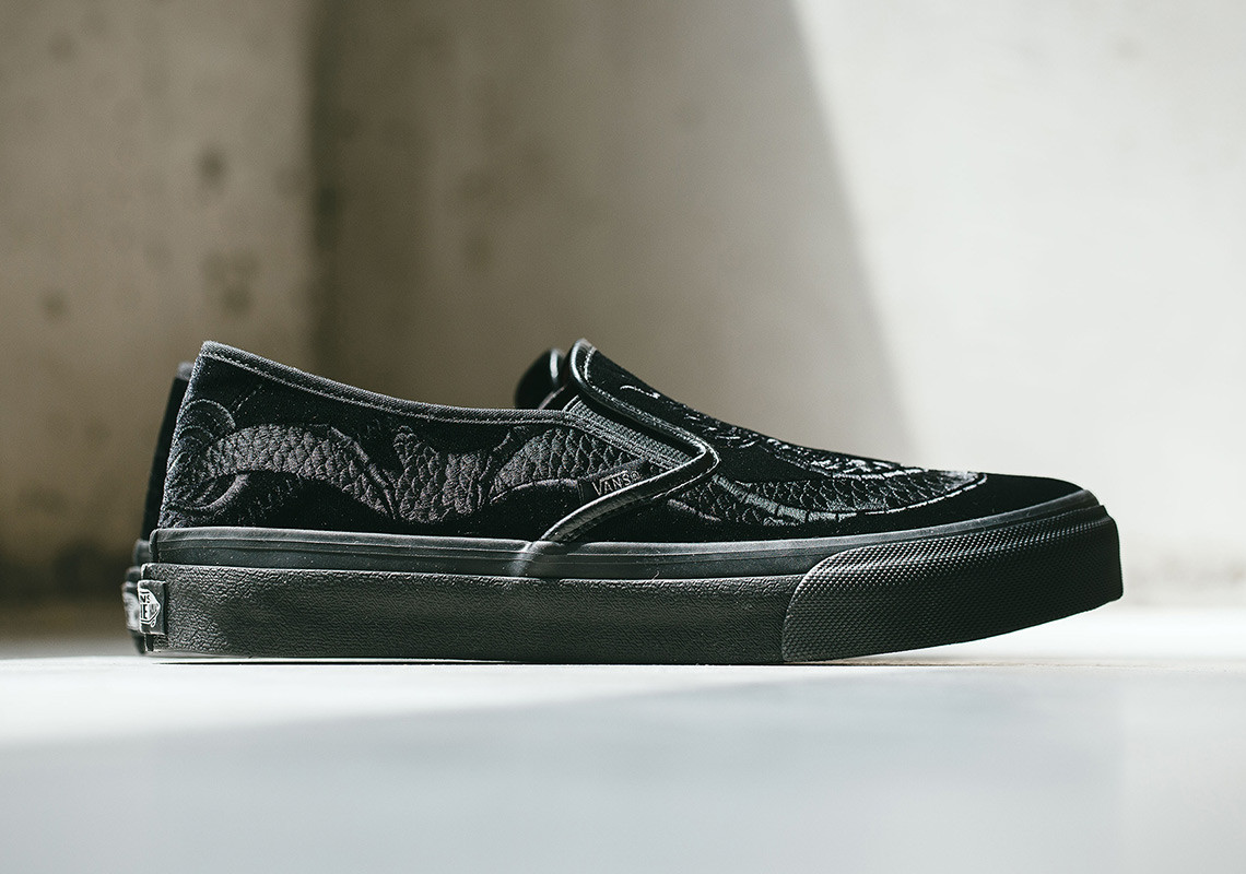 Deluxe x Vans Slip-On « Black Dragon »