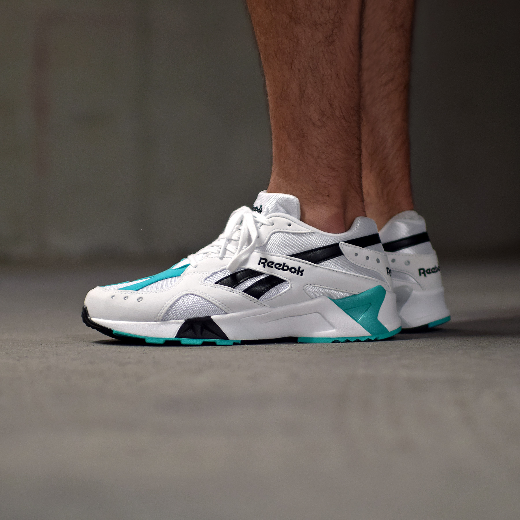 reebok aztrek og on feet