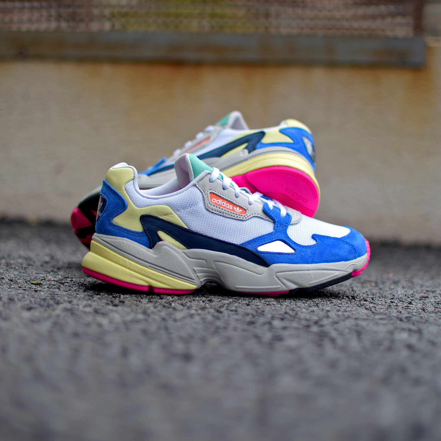 adidas falcon jaune bleu