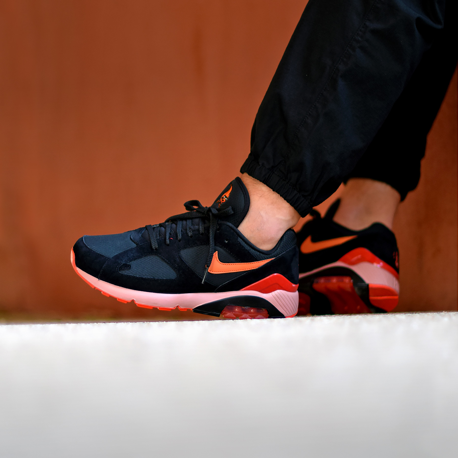 Mucho Edición esfera Nike Air Max 180 Black Red AV3734-001