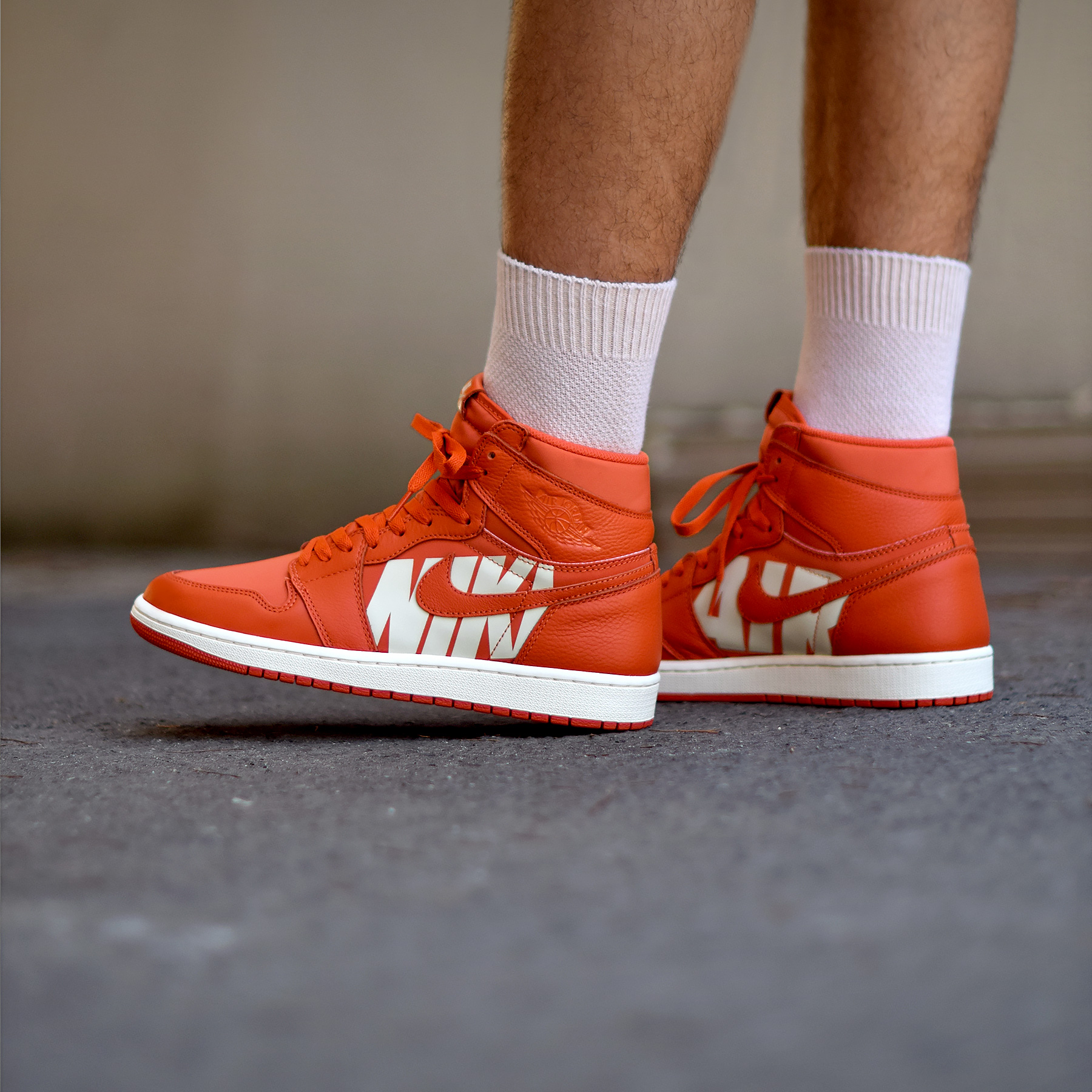 Air Jordan 1 Vintage Coral Nike Air 555088 800