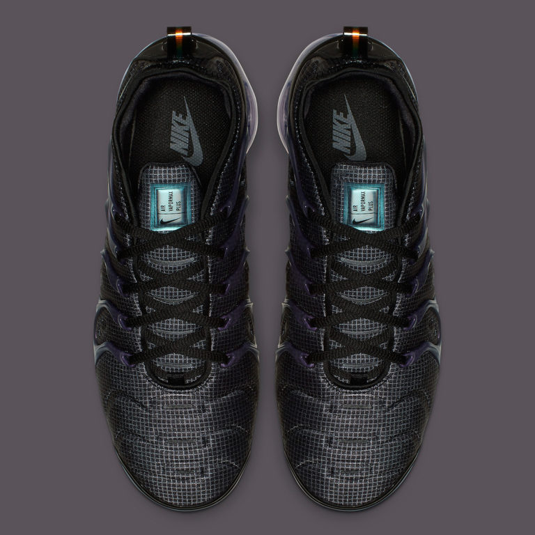 vapormax plus eggplant