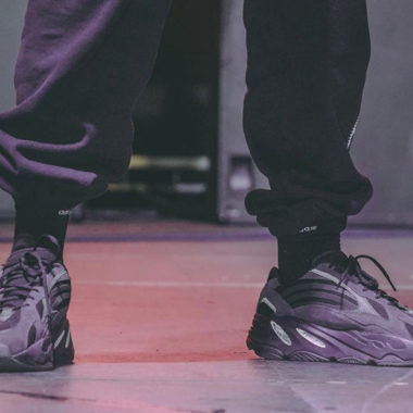 adidas Yeezy Boost 700V2 Triple Black