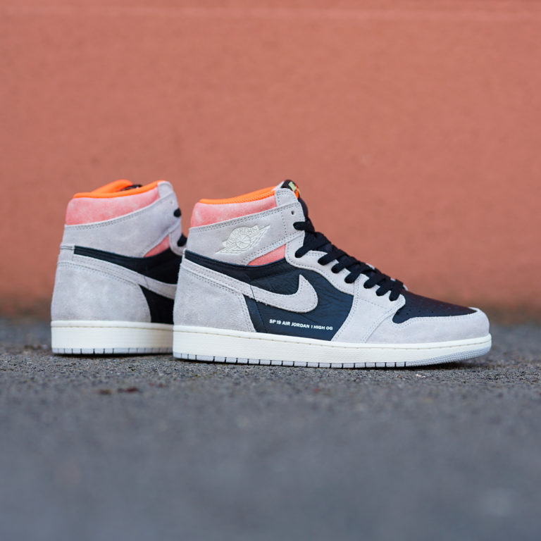 air jordan 1 retro high og neutral grey hyper crimson
