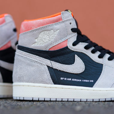 Air Jordan 1 Neutral Grey Hyper Crimson