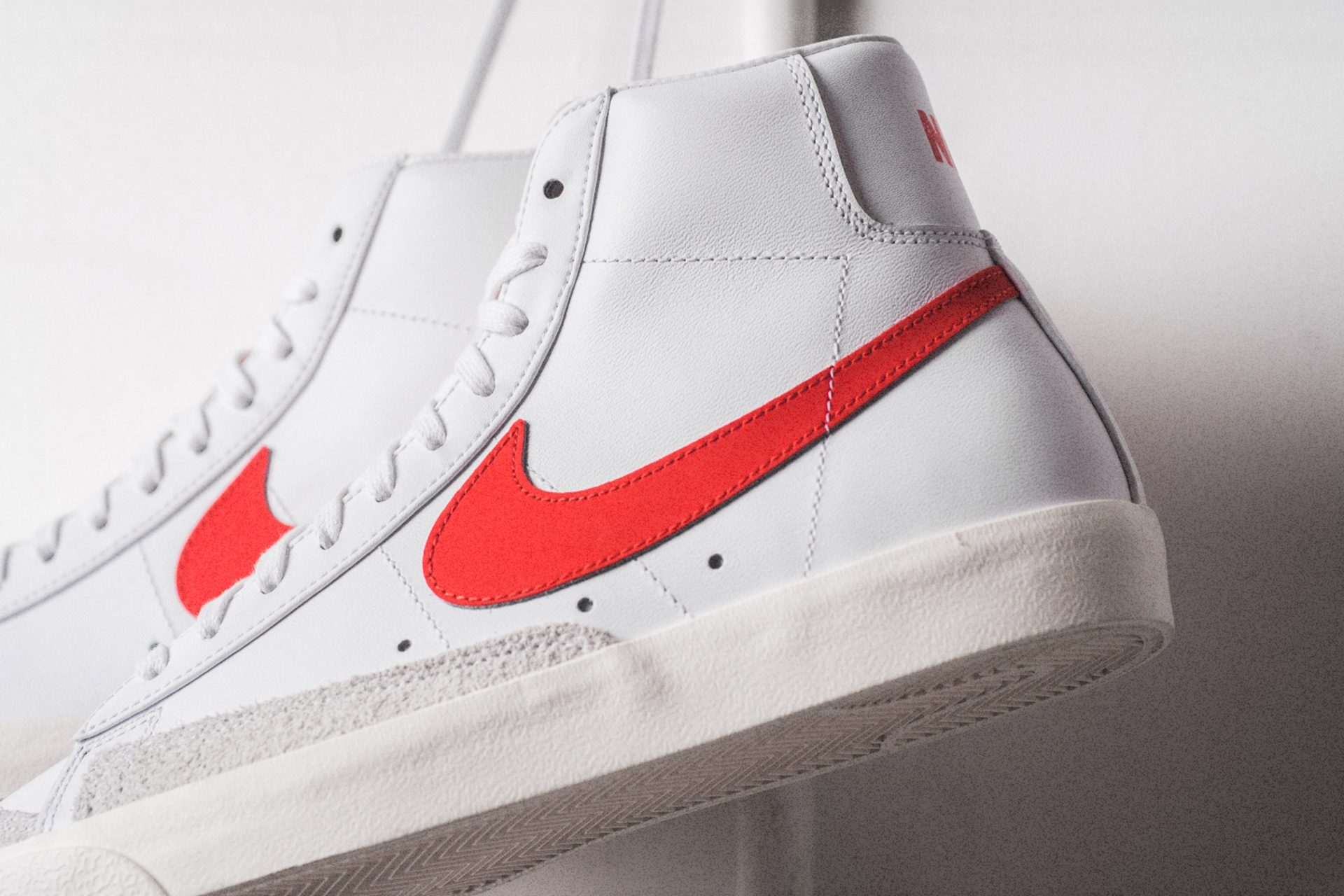 Blazer mid 77 vintage outlet habanero red for sale