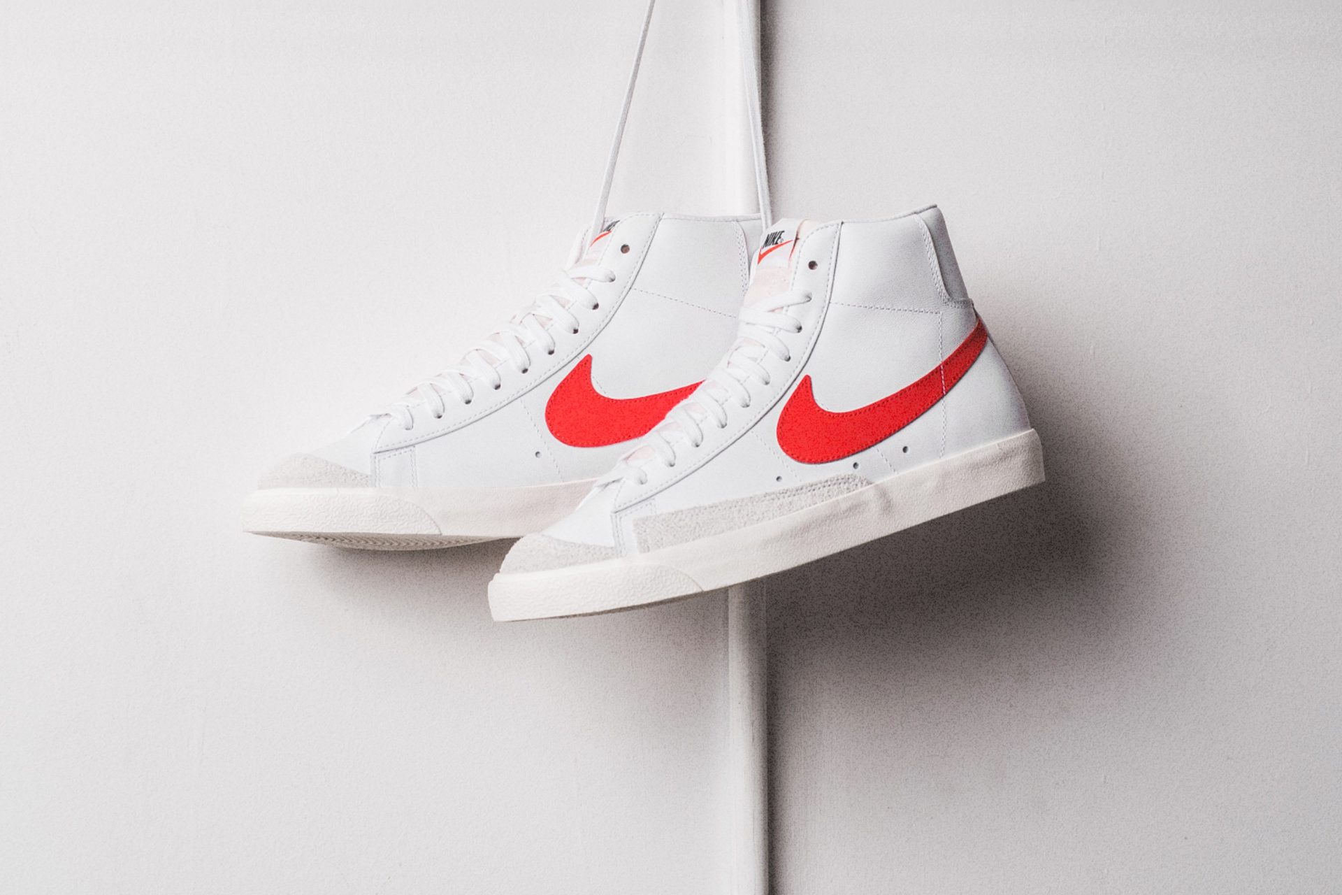 Blazer 77 habanero red top